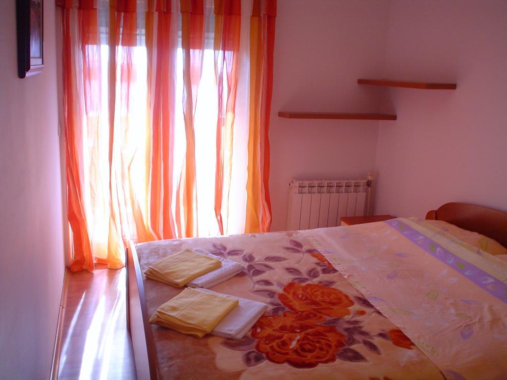 Apartman Kondic Omisalj Omišalj Quarto foto